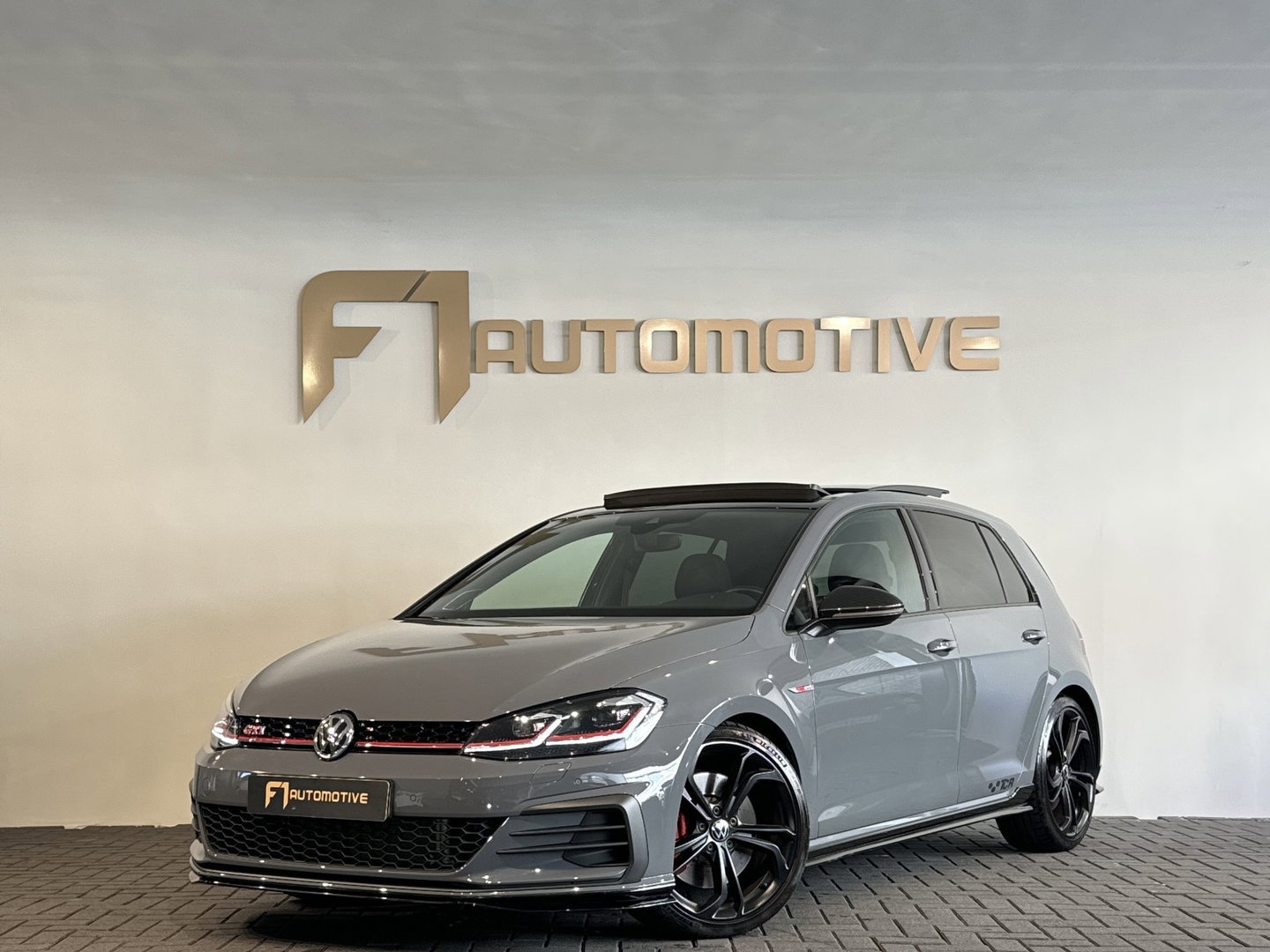 Volkswagen Golf 2.0 TSI GTI TCR Pano|Akra|Dynaudio|Leer|Memory
