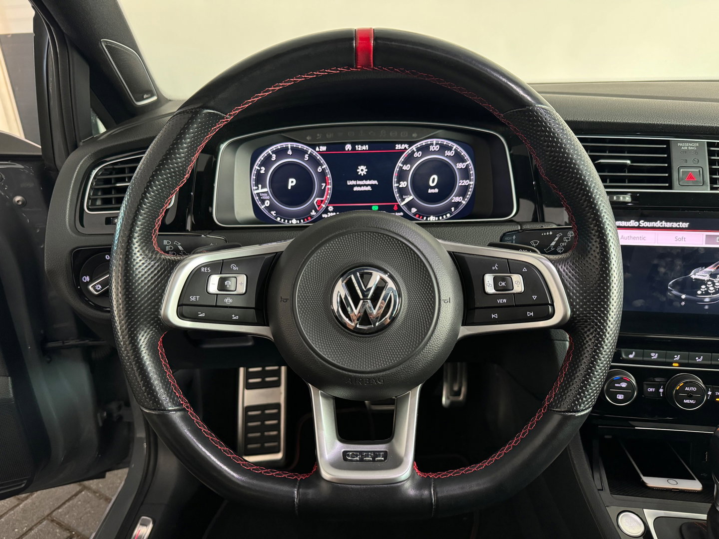 Volkswagen Golf 2.0 TSI GTI TCR Pano|Akra|Dynaudio|Leer|Memory