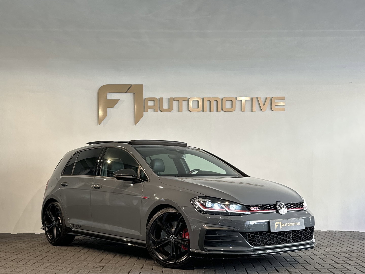 Volkswagen Golf 2.0 TSI GTI TCR Pano|Akra|Dynaudio|Leer|Memory
