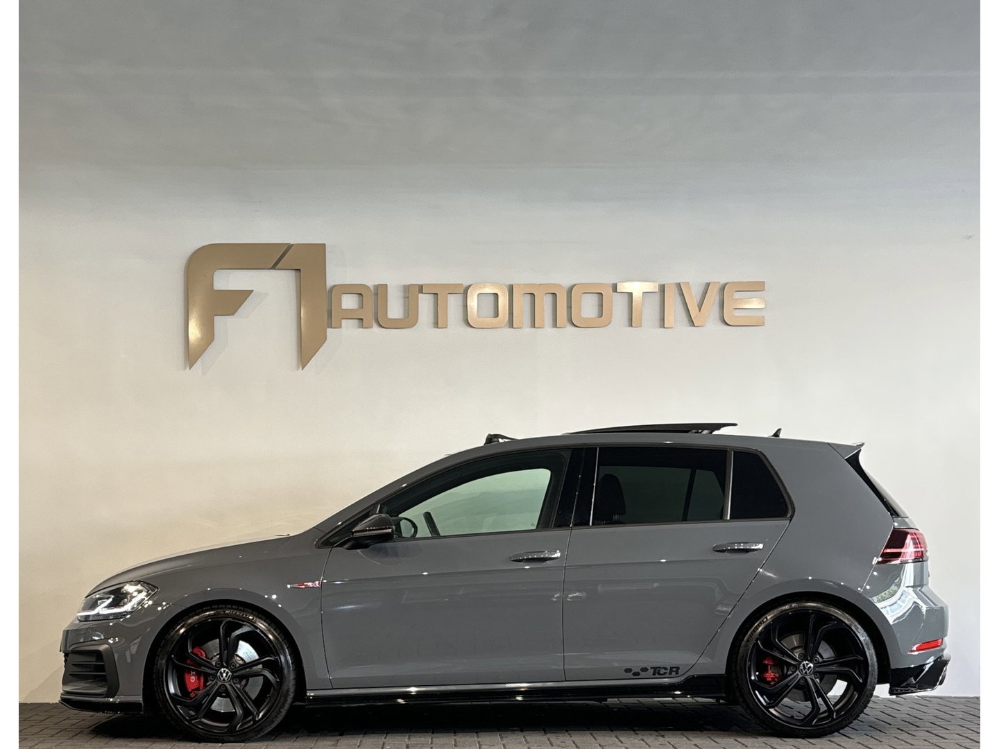 Volkswagen Golf 2.0 TSI GTI TCR Pano|Akra|Dynaudio|Leer|Memory