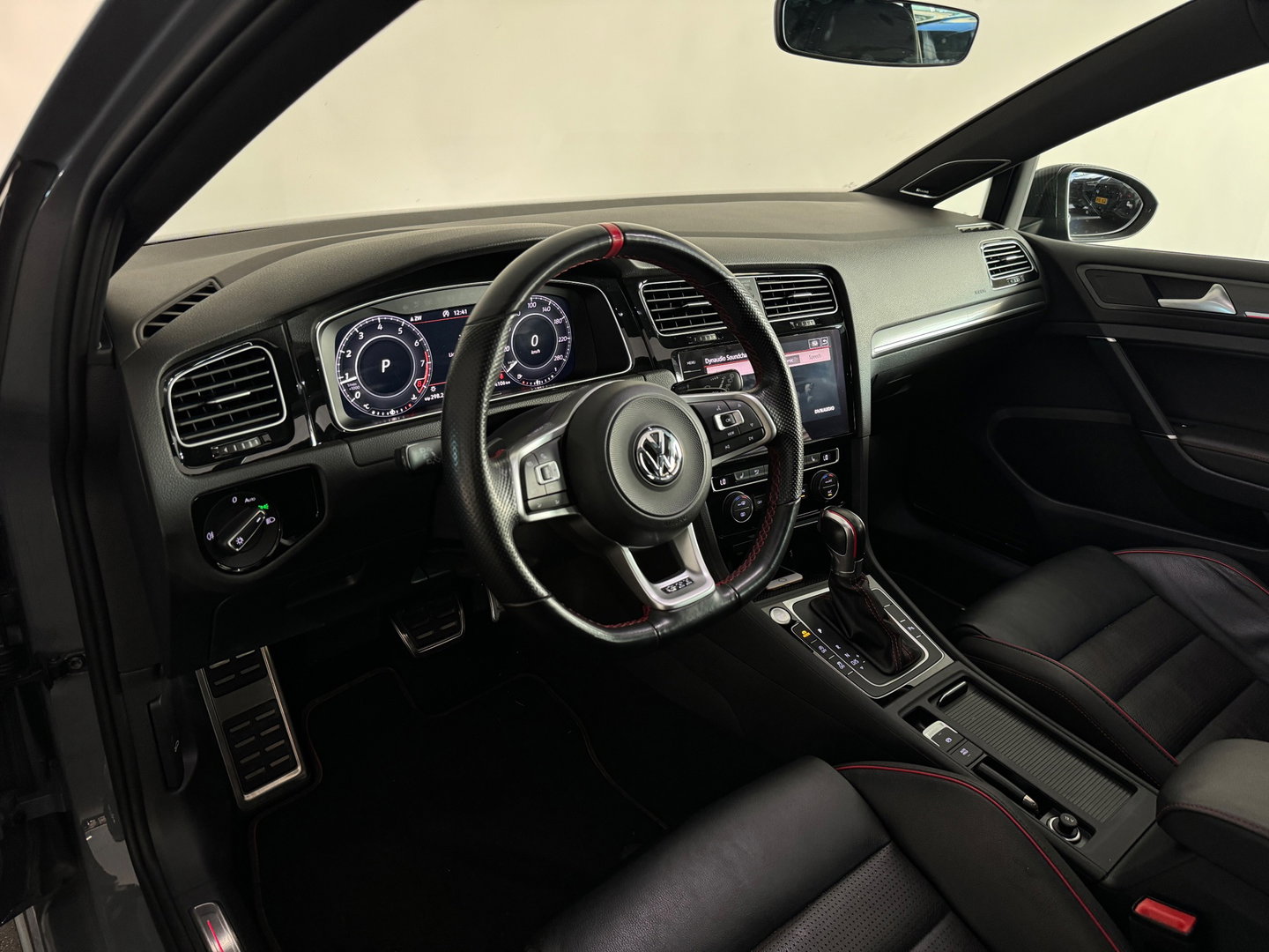 Volkswagen Golf 2.0 TSI GTI TCR Pano|Akra|Dynaudio|Leer|Memory