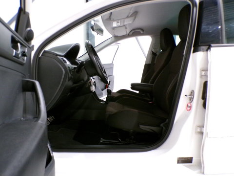 Škoda Rapid 1.2 TSI Elegance Businessline "Origineel NL!" Trekhaak Apple-carplay Android-auto Parkeersensoren RS-Stoelen Garantie