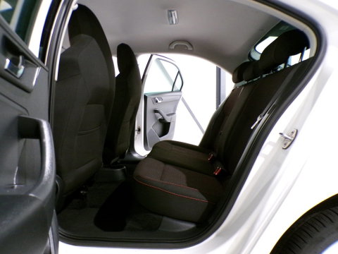 Škoda Rapid 1.2 TSI Elegance Businessline "Origineel NL!" Trekhaak Apple-carplay Android-auto Parkeersensoren RS-Stoelen Garantie