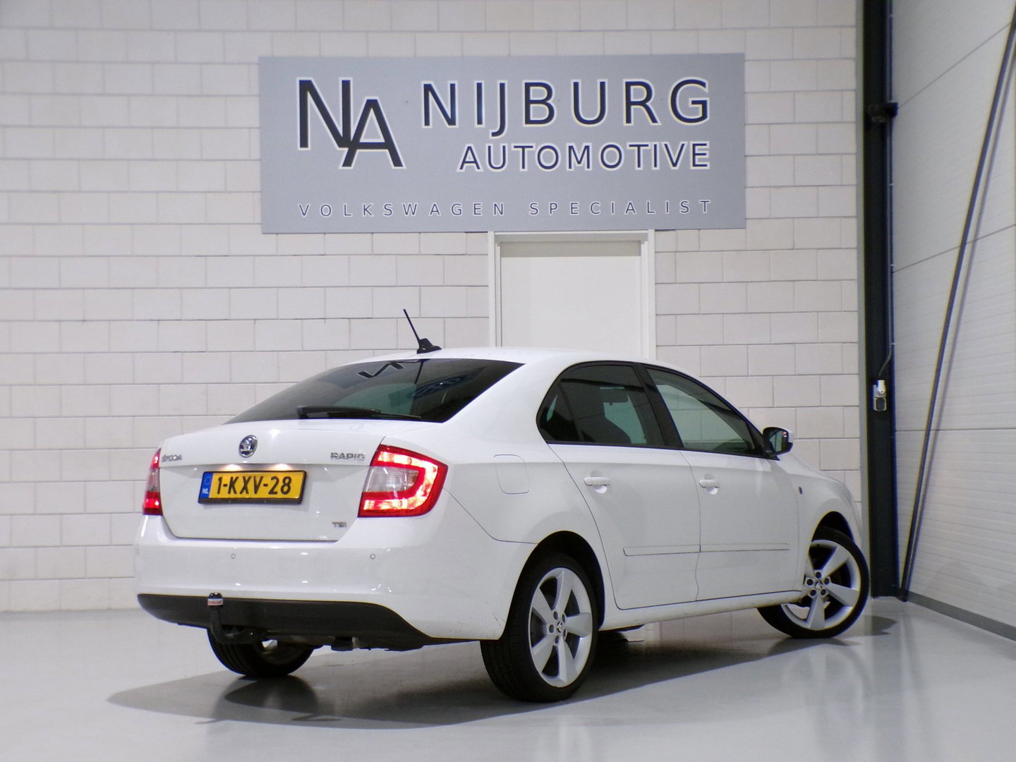 Škoda Rapid 1.2 TSI Elegance Businessline "Origineel NL!" Trekhaak Apple-carplay Android-auto Parkeersensoren RS-Stoelen Garantie