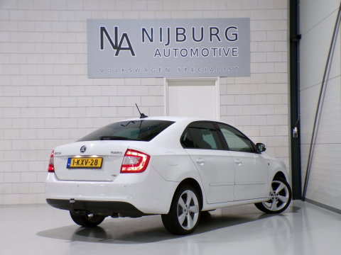 Škoda Rapid 1.2 TSI Elegance Businessline "Origineel NL!" Trekhaak Apple-carplay Android-auto Parkeersensoren RS-Stoelen Garantie