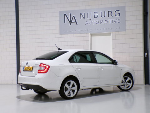 Škoda Rapid 1.2 TSI Elegance Businessline "Origineel NL!" Trekhaak Apple-carplay Android-auto Parkeersensoren RS-Stoelen Garantie