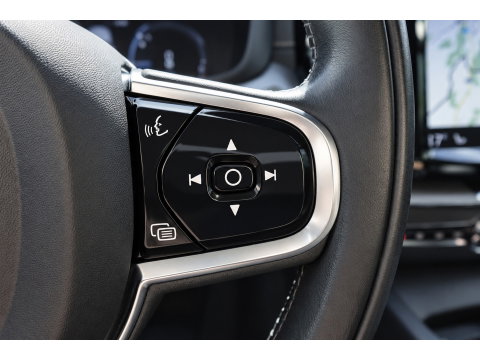 Volvo XC60 2.0 Recharge T8 AWD Inscription PANO ACC LEDER VOL