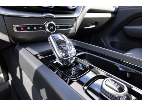 Volvo XC60 2.0 Recharge T8 AWD Inscription PANO ACC LEDER VOL