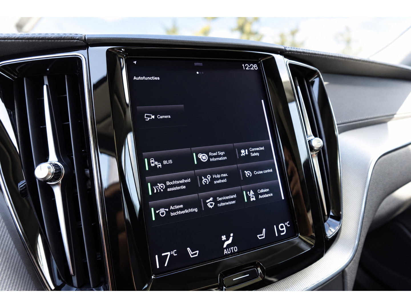 Volvo XC60 2.0 Recharge T8 AWD Inscription PANO ACC LEDER VOL