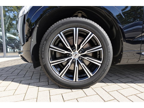 Volvo XC60 2.0 Recharge T8 AWD Inscription PANO ACC LEDER VOL