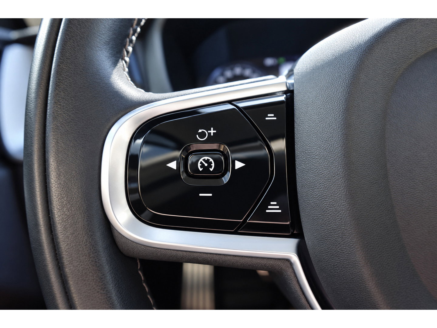 Volvo XC60 2.0 Recharge T8 AWD Inscription PANO ACC LEDER VOL
