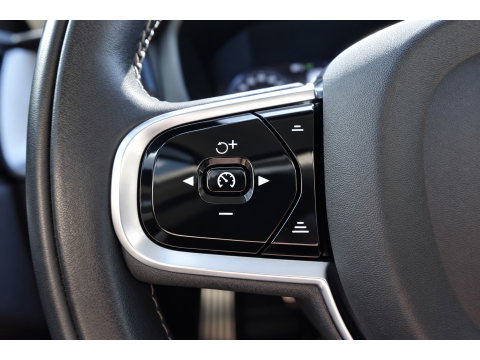 Volvo XC60 2.0 Recharge T8 AWD Inscription PANO ACC LEDER VOL