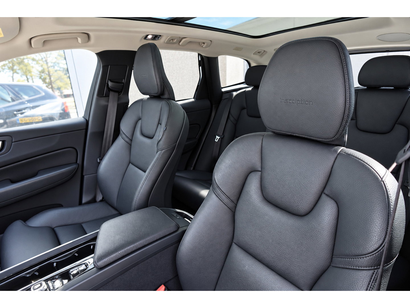 Volvo XC60 2.0 Recharge T8 AWD Inscription PANO ACC LEDER VOL