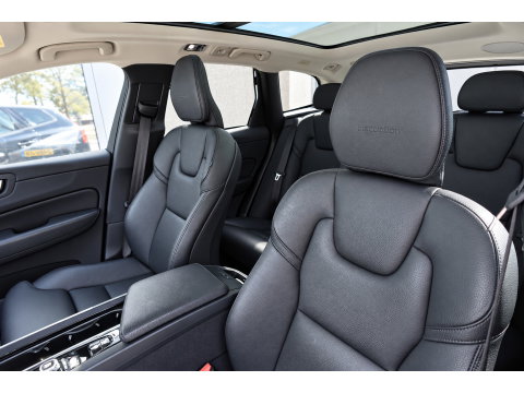 Volvo XC60 2.0 Recharge T8 AWD Inscription PANO ACC LEDER VOL