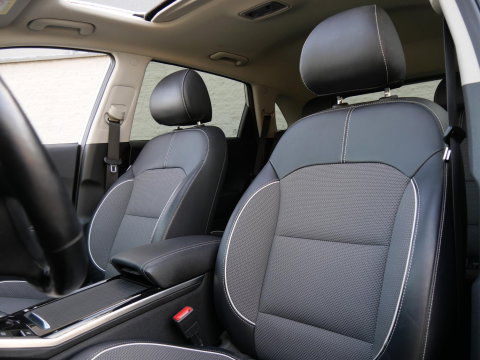 Kia e-Niro 64kWh DYNAMICPLUSLINE/ SCHUIFDAK/ SOH 98%/ NL-AUTO 1STE EIGENAAR