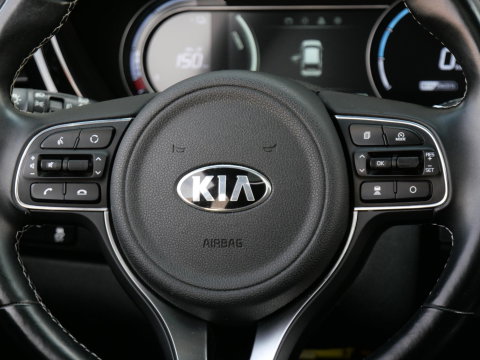 Kia e-Niro 64kWh DYNAMICPLUSLINE/ SCHUIFDAK/ SOH 98%/ NL-AUTO 1STE EIGENAAR