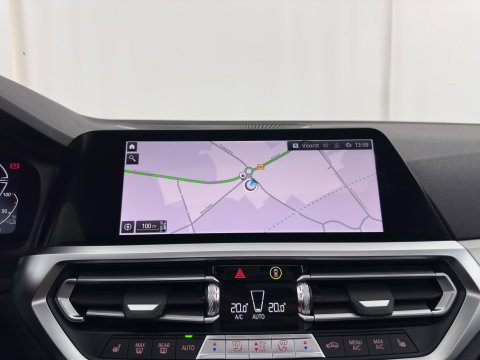 BMW 3-serie 320e Business Edition Plus (INCL.BTW) *AUT | LEATHER | PANO | FULL-LED | HEATED-SPORTSEATS | NAVI-FULLMAP | KEYLESS | PRIVACY-GLASS | ECC | PDC | CRUISE | 19''ALU*