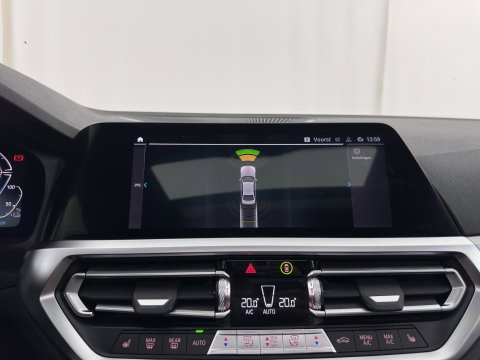 BMW 3-serie 320e Business Edition Plus (INCL.BTW) *AUT | LEATHER | PANO | FULL-LED | HEATED-SPORTSEATS | NAVI-FULLMAP | KEYLESS | PRIVACY-GLASS | ECC | PDC | CRUISE | 19''ALU*