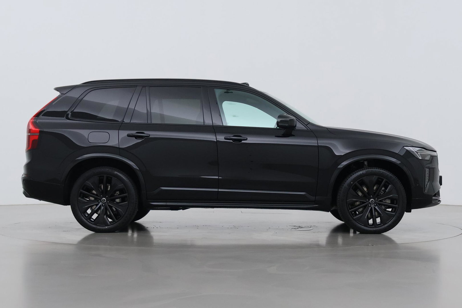Volvo XC90 T8 Ultra Black Edition | Bowers&Wilkins | Luchtvering | Panoramadak | Trekhaak | 360° Camera | Massage | Stoelventilatie | 21 Inch