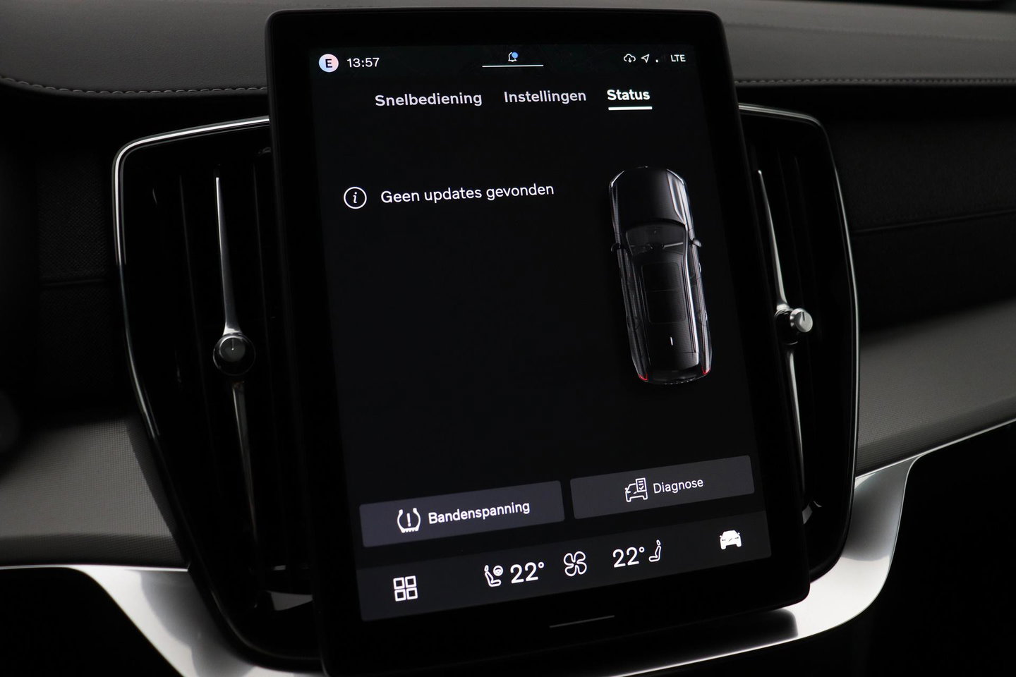 Volvo XC90 T8 Ultra Black Edition | Bowers&Wilkins | Luchtvering | Panoramadak | Trekhaak | 360° Camera | Massage | Stoelventilatie | 21 Inch