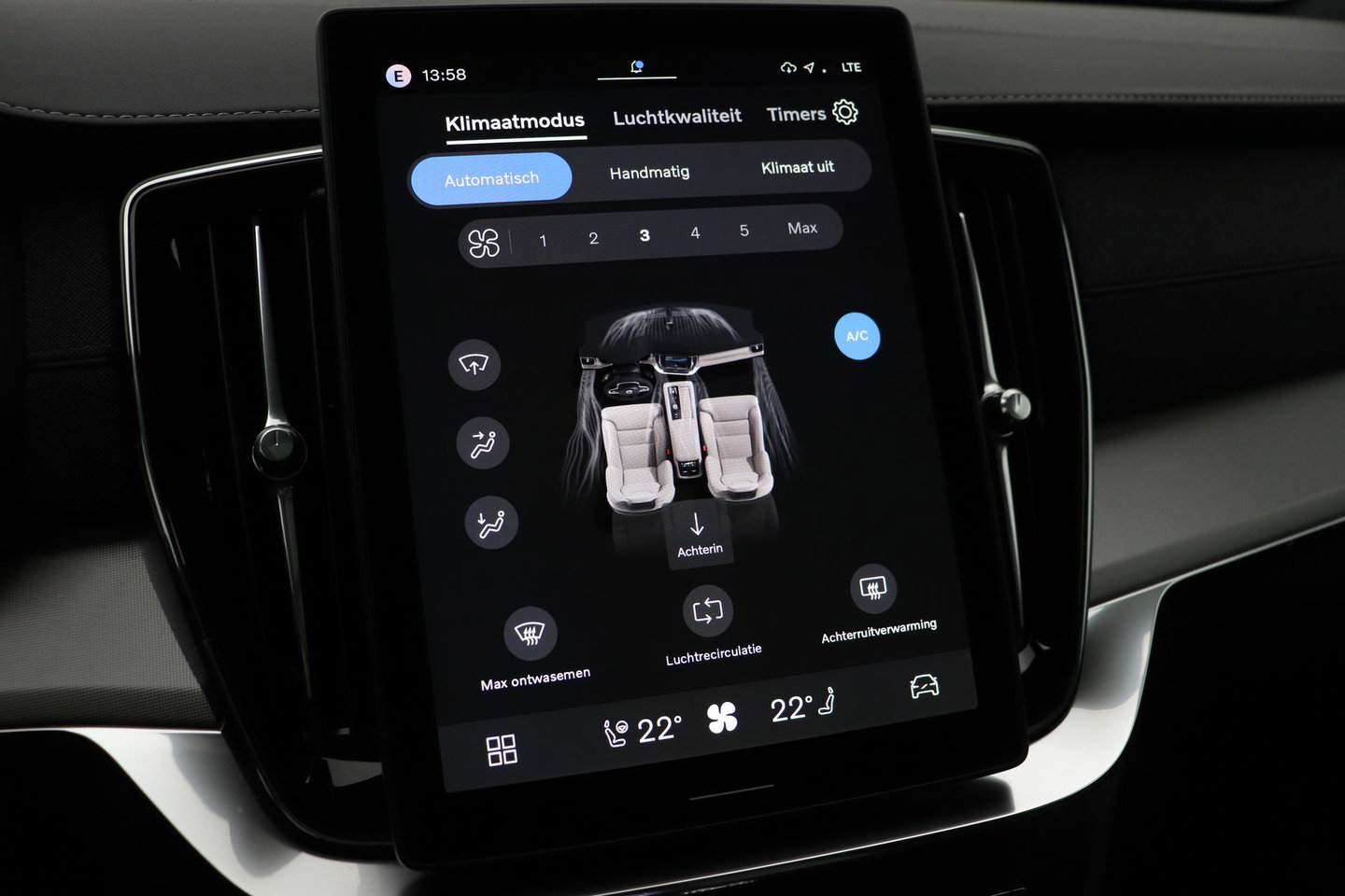 Volvo XC90 T8 Ultra Black Edition | Bowers&Wilkins | Luchtvering | Panoramadak | Trekhaak | 360° Camera | Massage | Stoelventilatie | 21 Inch