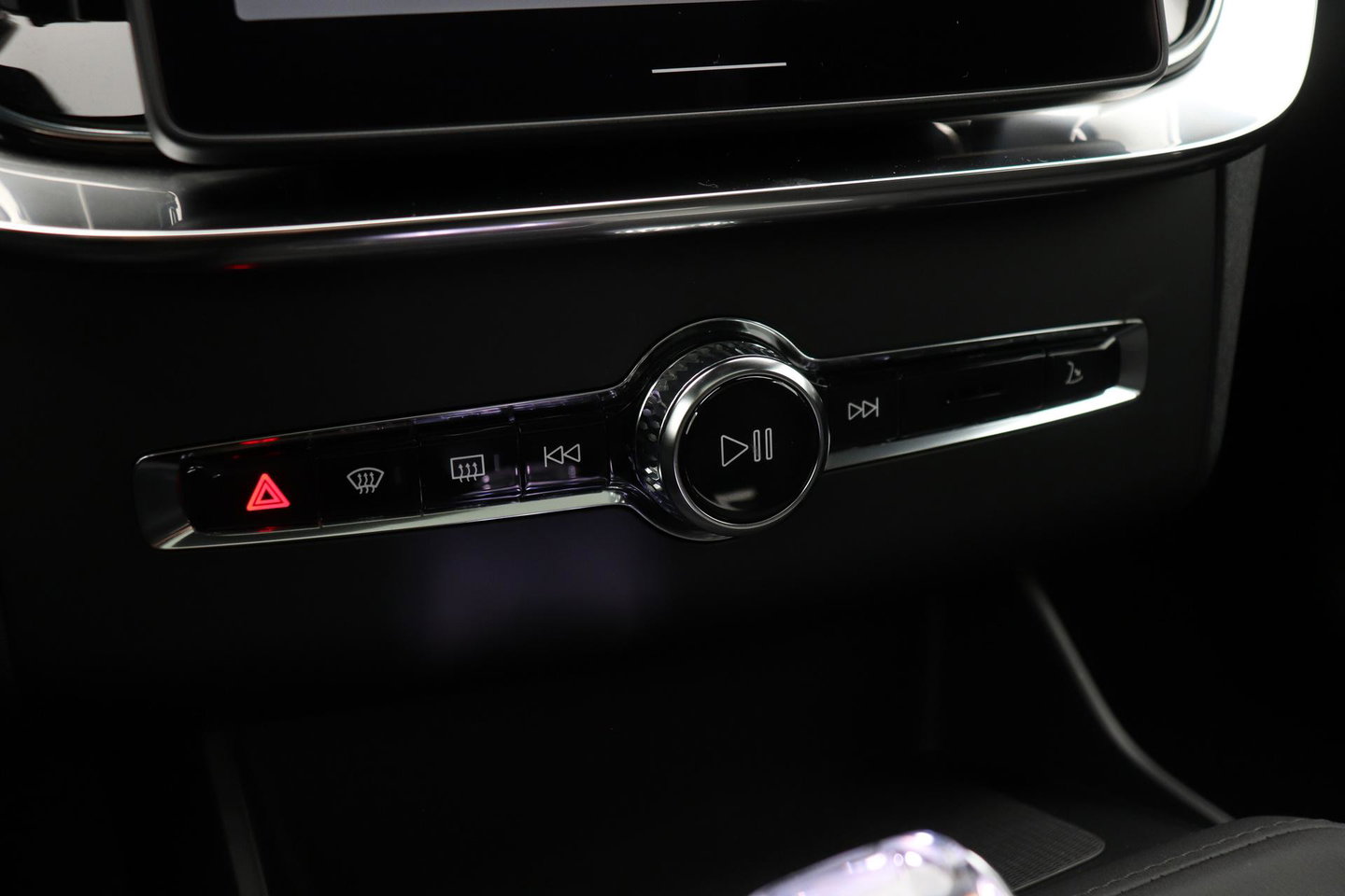 Volvo XC90 T8 Ultra Black Edition | Bowers&Wilkins | Luchtvering | Panoramadak | Trekhaak | 360° Camera | Massage | Stoelventilatie | 21 Inch