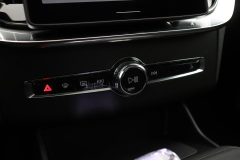 Volvo XC90 T8 Ultra Black Edition | Bowers&Wilkins | Luchtvering | Panoramadak | Trekhaak | 360° Camera | Massage | Stoelventilatie | 21 Inch