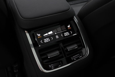 Volvo XC90 T8 Ultra Black Edition | Bowers&Wilkins | Luchtvering | Panoramadak | Trekhaak | 360° Camera | Massage | Stoelventilatie | 21 Inch