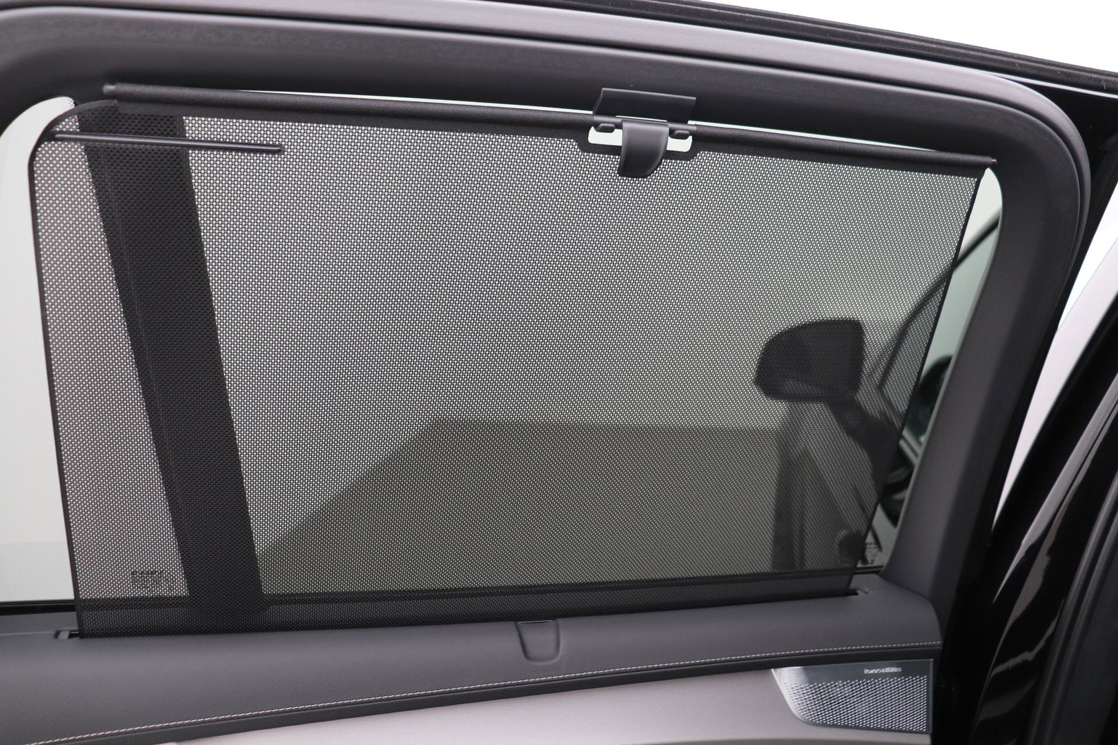 Volvo XC90 T8 Ultra Black Edition | Bowers&Wilkins | Luchtvering | Panoramadak | Trekhaak | 360° Camera | Massage | Stoelventilatie | 21 Inch