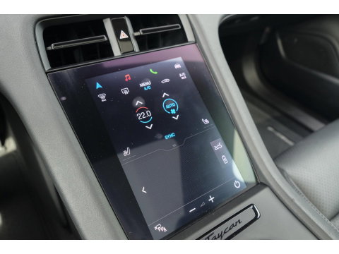 Porsche Taycan Sport Turismo 476pk Performance Plus 93kwh Panoramadak Luchtvering Bose Warmtepomp Sport chrono 20" LMV