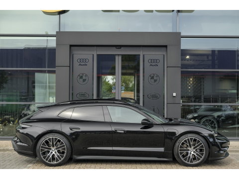 Porsche Taycan Sport Turismo 476pk Performance Plus 93kwh Panoramadak Luchtvering Bose Warmtepomp Sport chrono 20" LMV