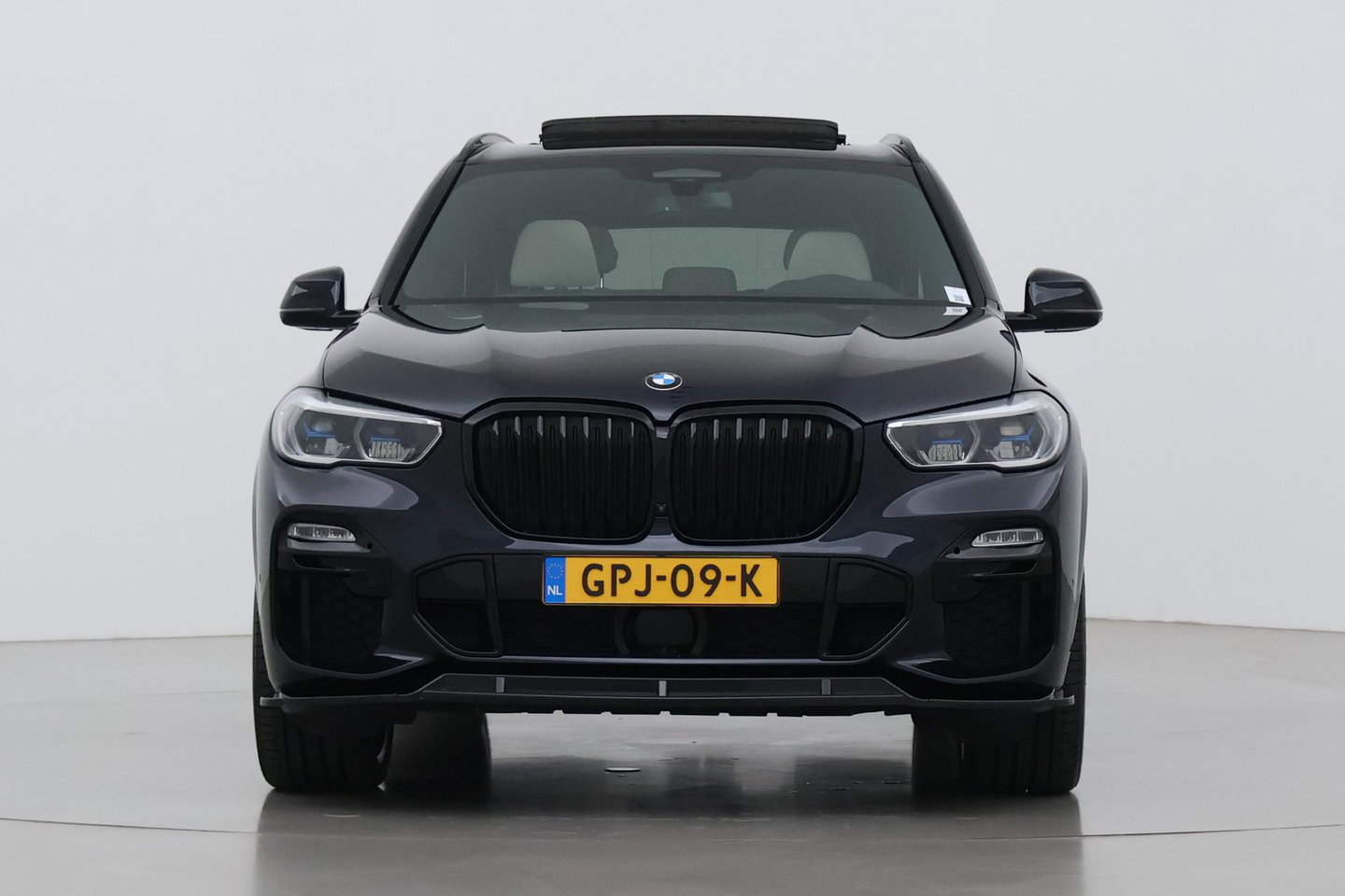 BMW X5 xDrive45e High Executive | Luchtvering | Harman/Kardon | Panoramadak | Head-Up | Trekhaak | 360° Camera | Laser LED | Comfortstoelen | 22 Inch