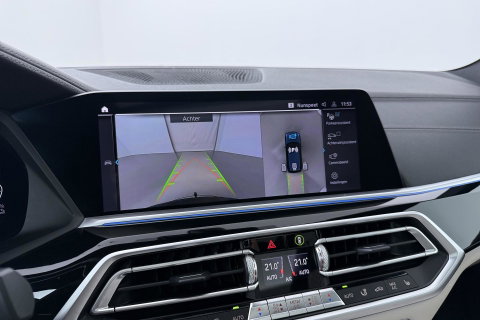 BMW X5 xDrive45e High Executive | Luchtvering | Harman/Kardon | Panoramadak | Head-Up | Trekhaak | 360° Camera | Laser LED | Comfortstoelen | 22 Inch