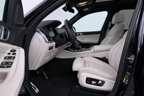 BMW X5 xDrive45e High Executive | Luchtvering | Harman/Kardon | Panoramadak | Head-Up | Trekhaak | 360° Camera | Laser LED | Comfortstoelen | 22 Inch