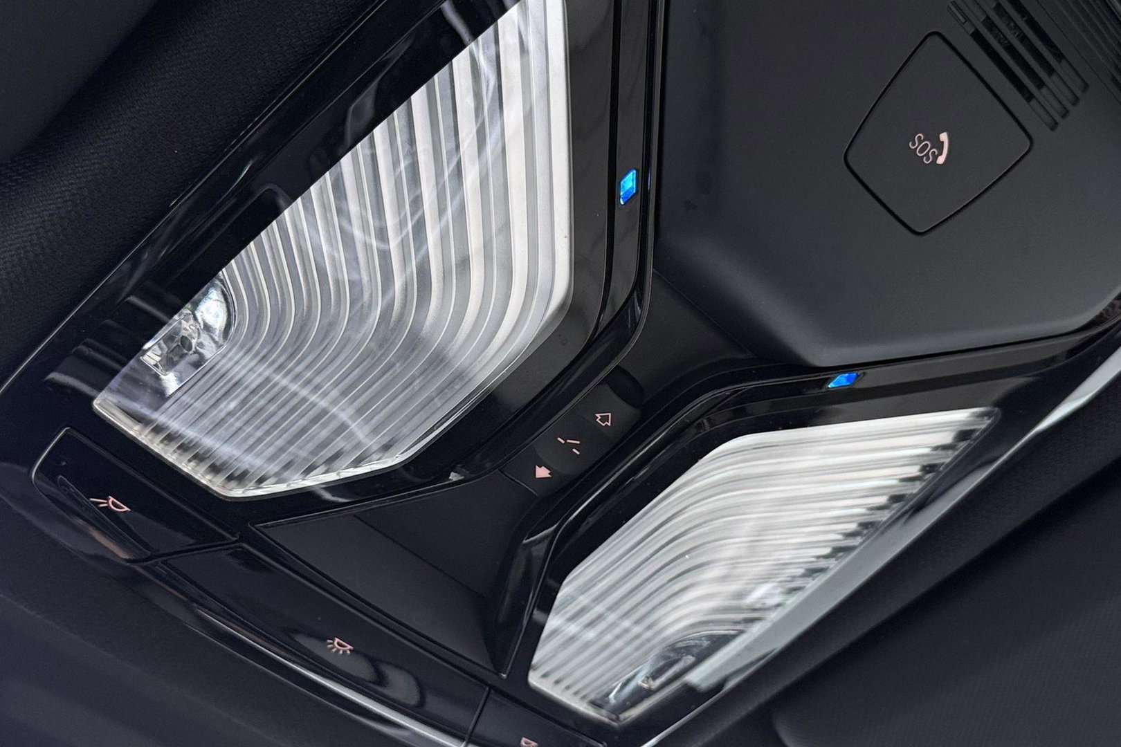 BMW X5 xDrive45e High Executive | Luchtvering | Harman/Kardon | Panoramadak | Head-Up | Trekhaak | 360° Camera | Laser LED | Comfortstoelen | 22 Inch
