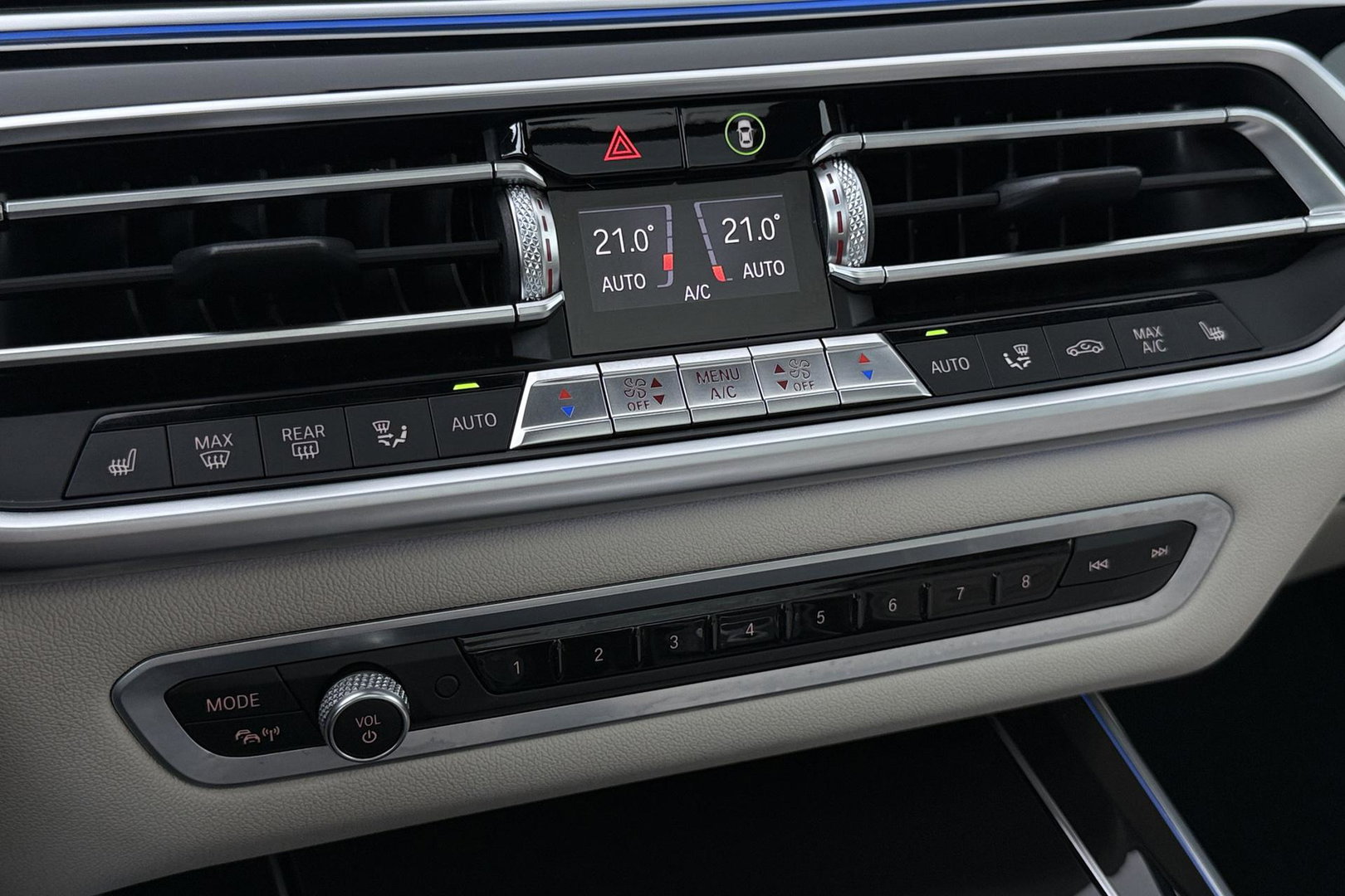 BMW X5 xDrive45e High Executive | Luchtvering | Harman/Kardon | Panoramadak | Head-Up | Trekhaak | 360° Camera | Laser LED | Comfortstoelen | 22 Inch