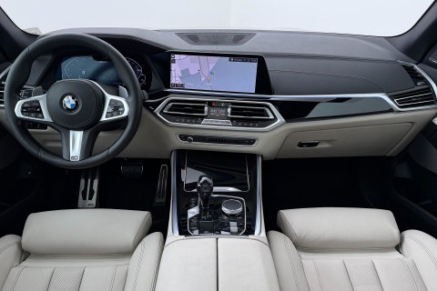 BMW X5 xDrive45e High Executive | Luchtvering | Harman/Kardon | Panoramadak | Head-Up | Trekhaak | 360° Camera | Laser LED | Comfortstoelen | 22 Inch