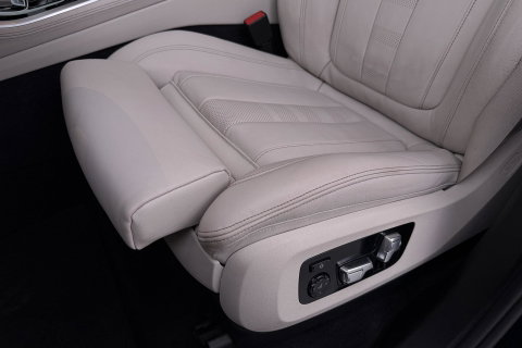 BMW X5 xDrive45e High Executive | Luchtvering | Harman/Kardon | Panoramadak | Head-Up | Trekhaak | 360° Camera | Laser LED | Comfortstoelen | 22 Inch