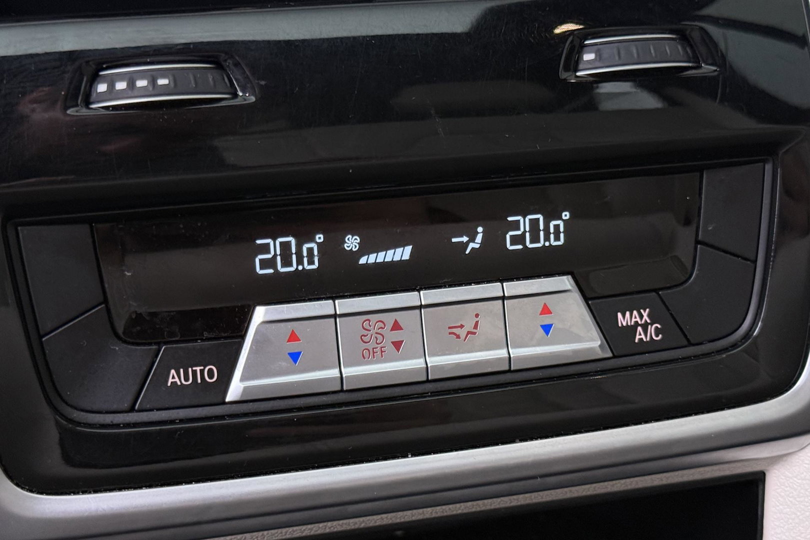 BMW X5 xDrive45e High Executive | Luchtvering | Harman/Kardon | Panoramadak | Head-Up | Trekhaak | 360° Camera | Laser LED | Comfortstoelen | 22 Inch