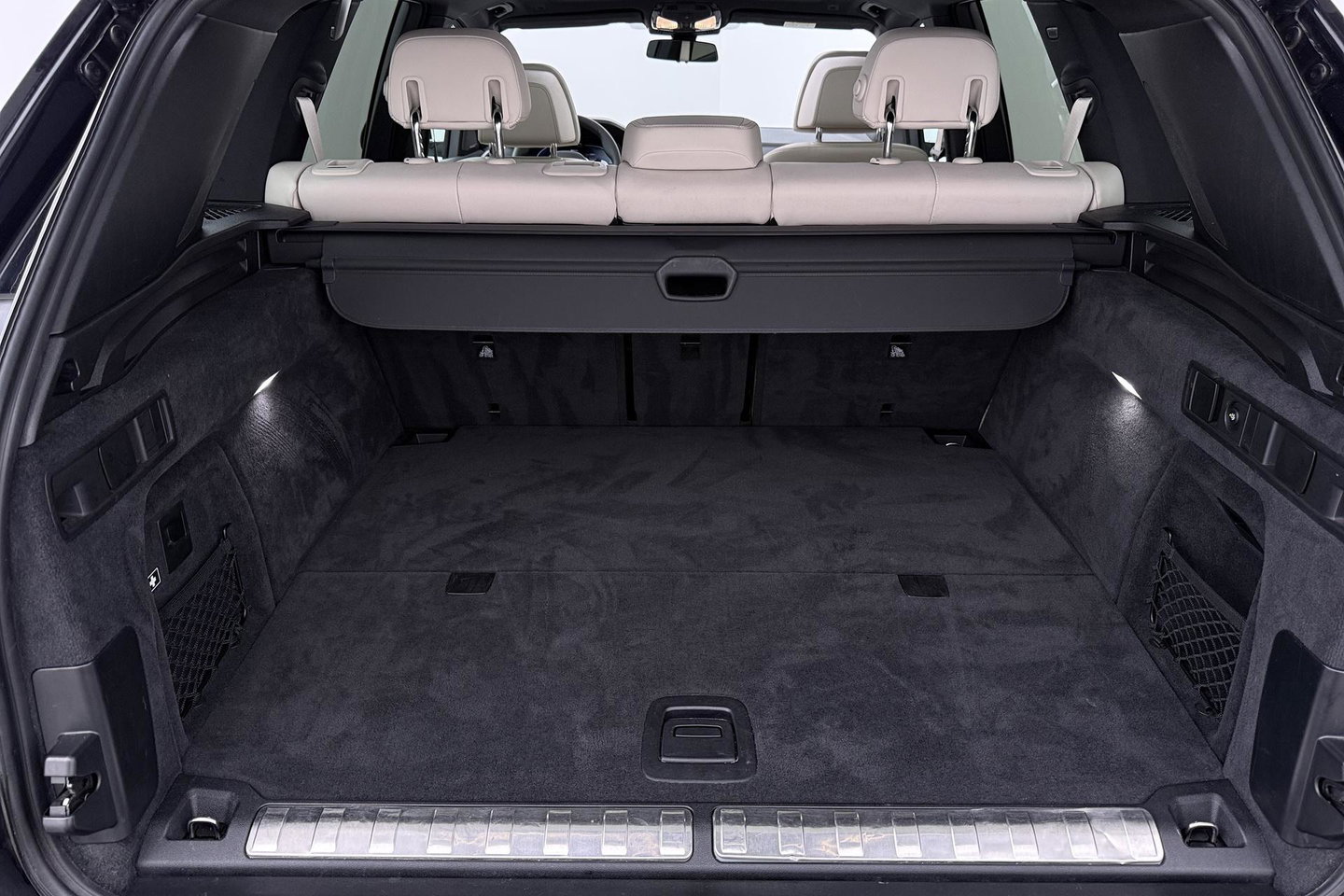 BMW X5 xDrive45e High Executive | Luchtvering | Harman/Kardon | Panoramadak | Head-Up | Trekhaak | 360° Camera | Laser LED | Comfortstoelen | 22 Inch