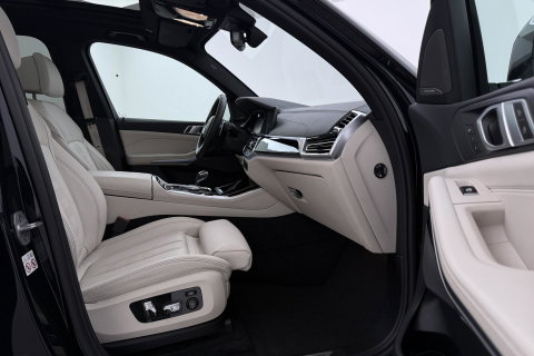 BMW X5 xDrive45e High Executive | Luchtvering | Harman/Kardon | Panoramadak | Head-Up | Trekhaak | 360° Camera | Laser LED | Comfortstoelen | 22 Inch