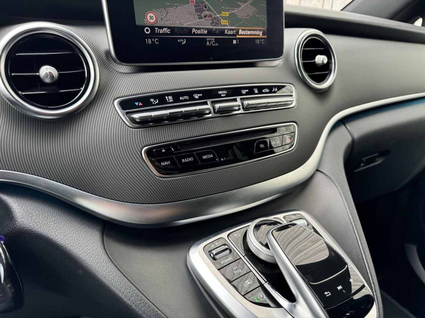 Mercedes-Benz V-Klasse 250d Lang Avantgarde DC MARGE Leer 360° Navi Cruise