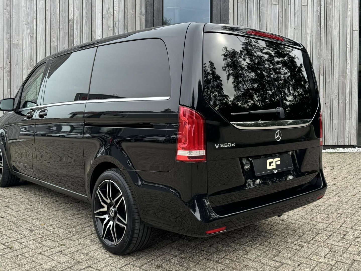 Mercedes-Benz V-Klasse 250d Lang Avantgarde DC MARGE Leer 360° Navi Cruise