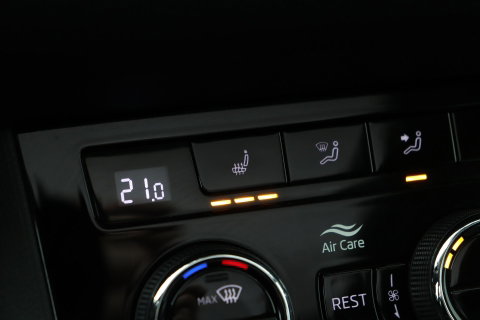 Škoda Kodiaq 1.5 TSI Business Edition Plus | Panoramadak | Trekhaak | 360° Camera | Canton | Travel Assist | Keyless | Stoel+Stuurverwarming | ACC