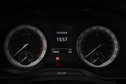 Škoda Kodiaq 1.5 TSI Business Edition Plus | Panoramadak | Trekhaak | 360° Camera | Canton | Travel Assist | Keyless | Stoel+Stuurverwarming | ACC