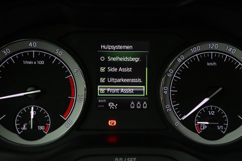 Škoda Kodiaq 1.5 TSI Business Edition Plus | Panoramadak | Trekhaak | 360° Camera | Canton | Travel Assist | Keyless | Stoel+Stuurverwarming | ACC