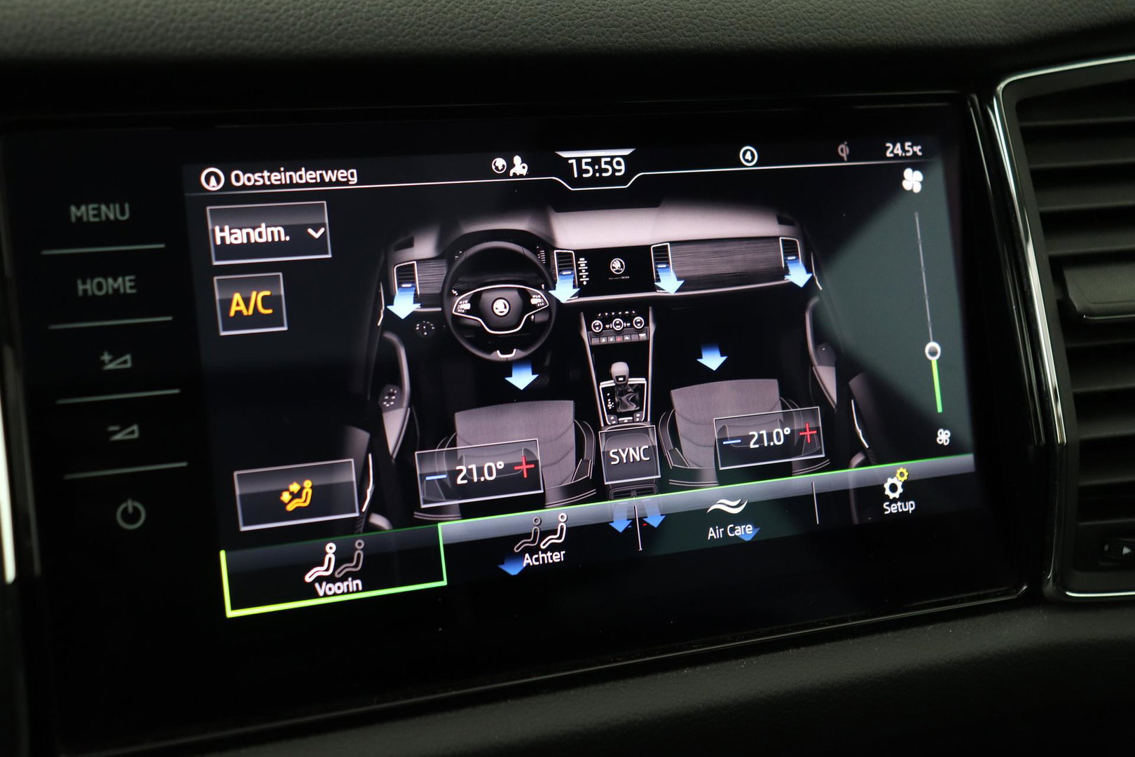 Škoda Kodiaq 1.5 TSI Business Edition Plus | Panoramadak | Trekhaak | 360° Camera | Canton | Travel Assist | Keyless | Stoel+Stuurverwarming | ACC