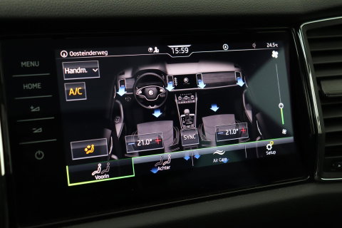Škoda Kodiaq 1.5 TSI Business Edition Plus | Panoramadak | Trekhaak | 360° Camera | Canton | Travel Assist | Keyless | Stoel+Stuurverwarming | ACC