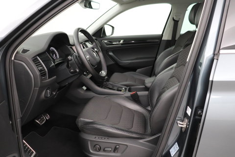 Škoda Kodiaq 1.5 TSI Business Edition Plus | Panoramadak | Trekhaak | 360° Camera | Canton | Travel Assist | Keyless | Stoel+Stuurverwarming | ACC