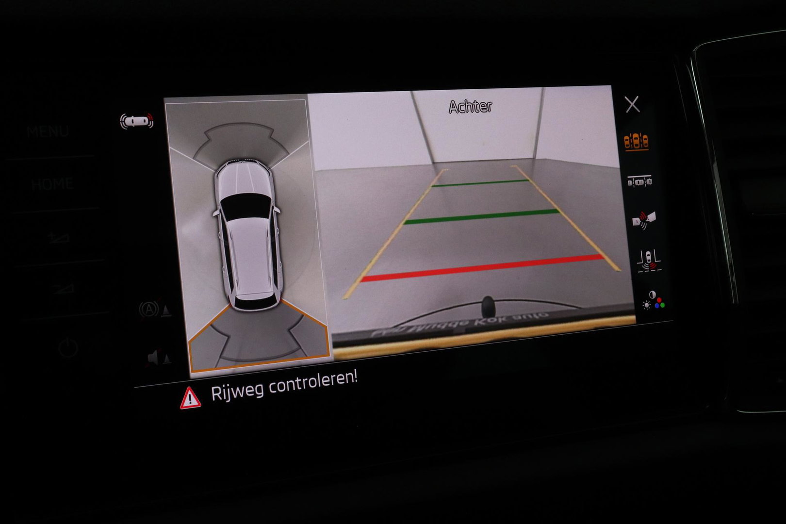 Škoda Kodiaq 1.5 TSI Business Edition Plus | Panoramadak | Trekhaak | 360° Camera | Canton | Travel Assist | Keyless | Stoel+Stuurverwarming | ACC